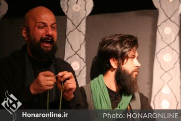 نمایش "پشت دیوار عمارت" در تماشاخانه سرو