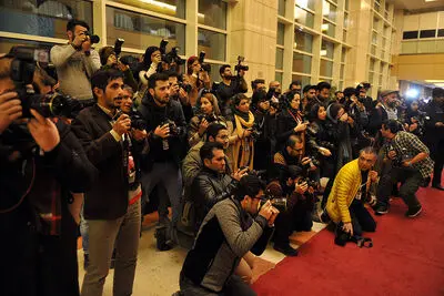 انتقاد پژمان بازغی و دفاع تمام قد مهدی صباغ‌زاده از پسرش / حاشیه‌های روز اول جشنواره فیلم فجر

