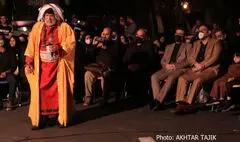 وزیر فرهنگ به تماشای ویژه‌برنامه شب تعزیه سنگلج نشست