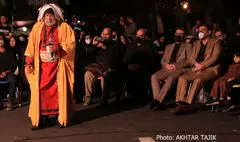 وزیر فرهنگ به تماشای ویژه‌برنامه شب تعزیه سنگلج نشست