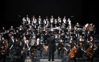 اجرای ارکستر سمفونیک صدا و سیما در جشنواره موسیقی فجر در تالار وحدت 