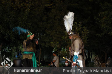 تعزیه خوانی گروه "تعزیه سیدالشهدا(ع)"در مقابل تالار وحدت