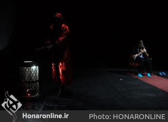 نمایش "شبی بیرون از خانه" در تماشاخانه مهرگان