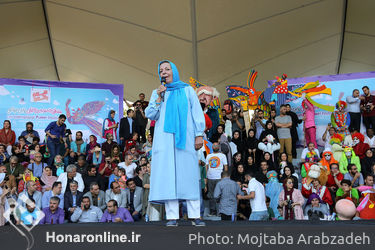 شادپیمایی عروسک‌ها در بوستان آب و آتش‎