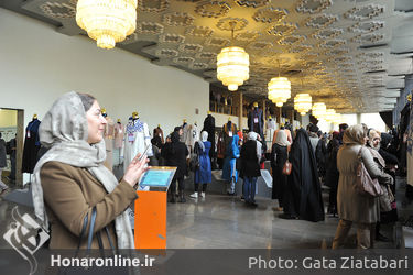 بازدید شهیندخت مولاوردی از نمایشگاه جشنواره بین‌المللی مد و لباس فجر در تالار وحدت