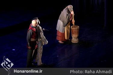 اجرای نمایش‌ «مدق الحنا» از کشور عمان در چهل و یکمین جشنواره تئاتر فجر - تالار وحدت