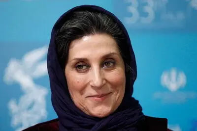 خوانش «عادت می‌کنیم» با صدای فاطمه معتمدآریا 