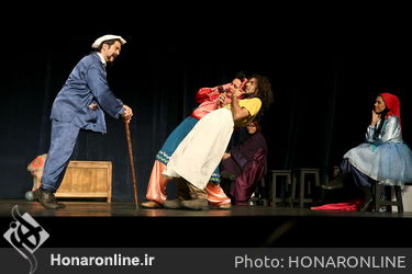 نمایش بنگاه تئاترال در تماشاخانه سنگلج