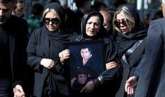 وداع  هنرمندان با امید جهان 