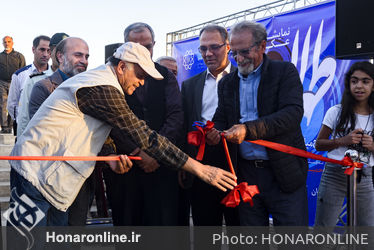 نمایشگاه عکس حمید فروتن با عنوان «طهران» در برج میلاد تهران