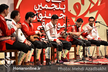 گروه موسیقی فولکلور ژیار در سی و پنجمین جشنواره موسیقی فجر