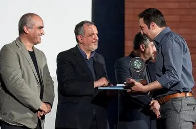 مسجدجامعی: ˝بازار تهران˝ برای عکاسان اندرونی محسوب می‌شد / از جاسم غضبان‌پور  و کاوه فرزانه تجلیل شد