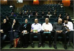  تجلیل از خوشنویس پیشکسوت سقزی