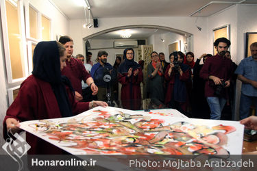 پرفورمنس کالیگرافی مهدی حاجی محمدی فریمانی در گالری ترانه باران