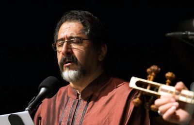 آوازخوانی حسام‌الدین سراج در کنسرت «پرسه در خمسه»