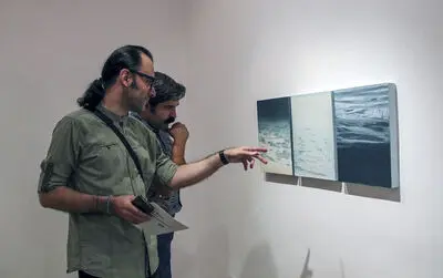 «هفت گنبد»، «در سکوت زمین» روی دیوار می رود