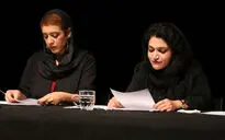 نمایشنامه خوانی 