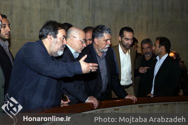 بازديد وزير ارشاد از نمايشگاه دوسالانه مجسمه سازي در موزه هنرهاي معاصر