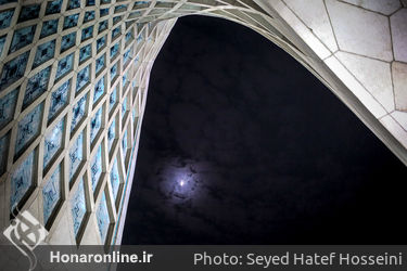 هزار توی زمان و برج آزادی