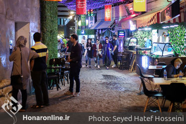 پیاده راه خصوصی مجتمع سینمایی شهرک در شهرک غرب‎