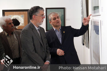 بازدید وزیر ارشاد از اولین نمایشگاه هنرمندان پیشکسوت در فرهنگسرای نیاوران 