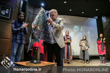 آیین سپاس استاد علی اکبر صادقی به همراه رونمایی از تندیس جشنواره فیلم شاهنامه