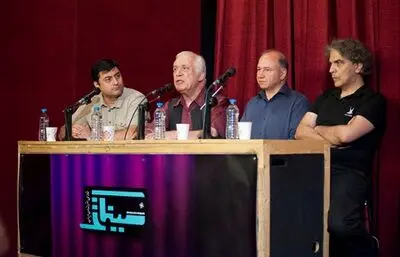 خسرو سینایی: سینمای ایران با فیلم‌های آپارتمانی به جایی نمی‌رسد
