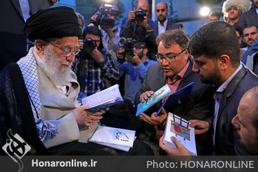دیدار جمعی از شاعران و اهالی فرهنگ و ادب با رهبر معظم انقلاب