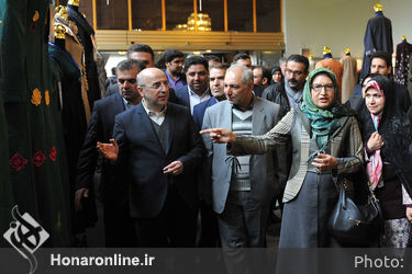 بازدید شهیندخت مولاوردی از نمایشگاه جشنواره بین‌المللی مد و لباس فجر در تالار وحدت