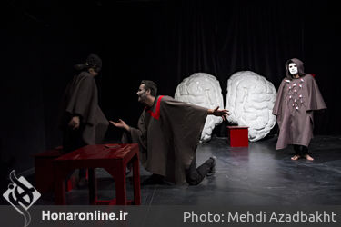 نمایش "بازرس هاند واقعی" در تماشاخانه مهرگان