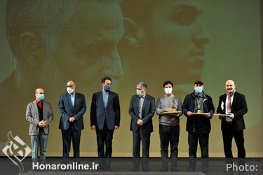آیین پایانی نمایشگاه و جایزه عکس بنیاد رودکی « روایت سرباز » ویژه بزرگداشت اولین سالگرد عروج شهید قاسم سلیمانی»