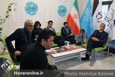 بازدید معاون هنری وزارت فرهنگ و ارشاد اسلامی از دبیرخانه سی و هفتمین جشنواره تیاتر فجر