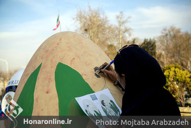جشنواره تخم‌ مرغ‌ های نوروزی در محوطه تئاتر شهر