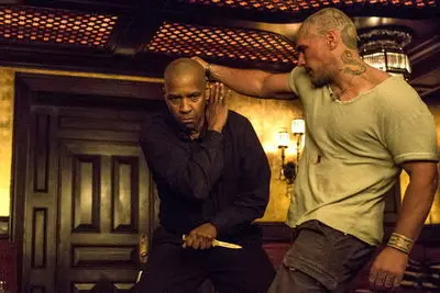 دنزل واشنگتن با ˝اکولایزر˝ صدرنشین گیشه‌ها شد / فروش جهانی ˝دونده مارپیچ˝ به 149 میلیون دلار رسید