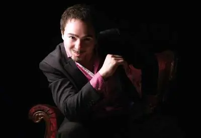 خشایار اعتمادی: به سلامتی‌ام زیاد اهمیت نمی‌دهم