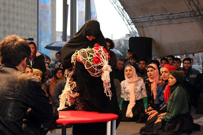 سهم 85 درصدی هنرمندان استان‌ها در بخش خیابانی جشنواره