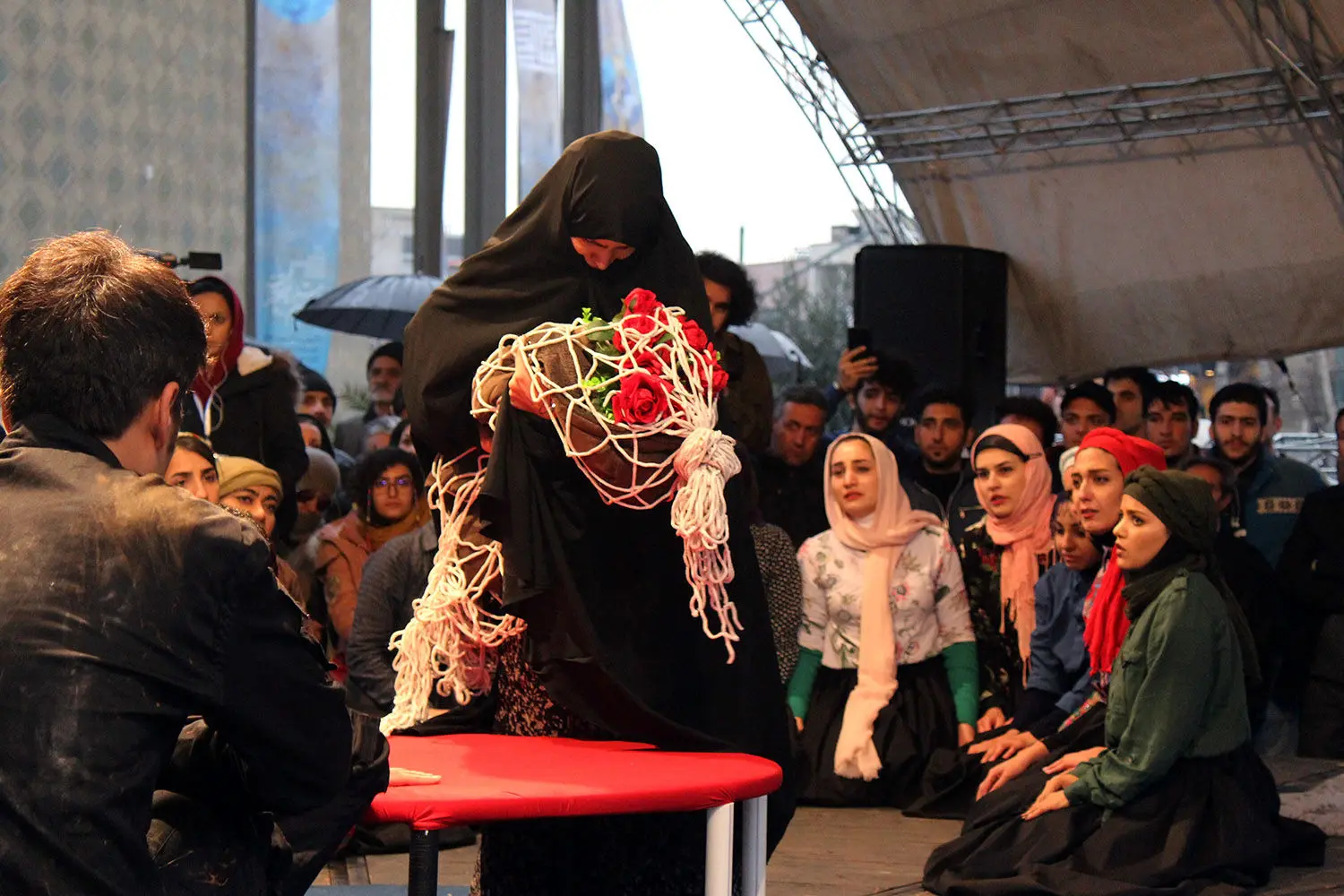 سهم ۸۵ درصدی هنرمندان استان‌ها در بخش خیابانی جشنواره