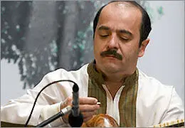 کیوان ساکت یک کتاب جدید منتشر می‌کند