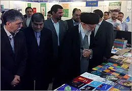 رهبر انقلاب در بیست و هشتمین نمایشگاه کتاب /گزارش تصویری