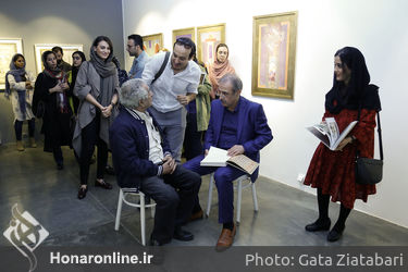  مراسم رونمایی از کتاب "سفره" در گالری شیرین