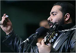 رضا صادقی در مسابقه‌ "صدا آزاد"