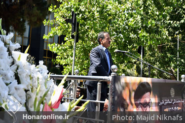 تشییع پیکر استاد محمد اسماعیلی نوازنده پیشکسوت تنبک از مقابل تالار وحدت 