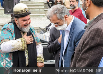 بازدید محمود سالاری معاون امور هنری وزارت فرهنگ و ارشاد اسلامی از اجراهای ویژه برنامه هفته هنر انقلاب اسلامی در تئاتر شهر