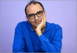 حسین علیشاپور در فرهنگسرای ارسباران می‌خواند