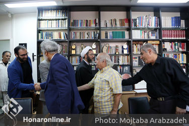 نشست حجت‌الاسلام احمد مازنی، عضو کمیسیون فرهنگی مجلس شورای اسلامی با اعضای خانه تئاتر