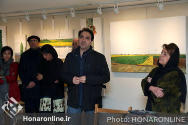 رونمایی از سومین کتاب سال پیش نگاه در گالری گلستان