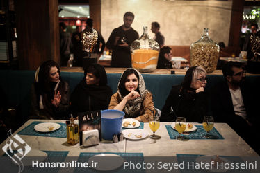 مراسم رونمایی سریال "رقص روی شیشه" در پردیس سینمایی کوروش