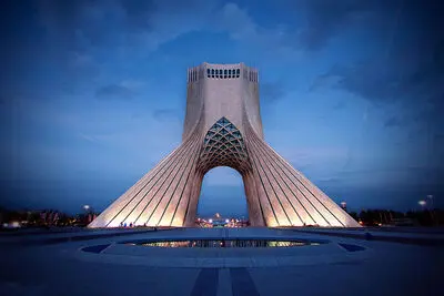 چالش پارکینگ برج آزادی بحرانی‌تر شد