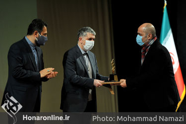 آیین پایانی نمایشگاه و جایزه عکس بنیاد رودکی « روایت سرباز » ویژه بزرگداشت اولین سالگرد عروج شهید قاسم سلیمانی»