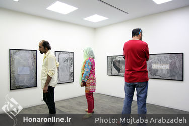 نمایشگاه عکس های امین طلاچیان با عنوان "قطعه 41 " در گالری اُ